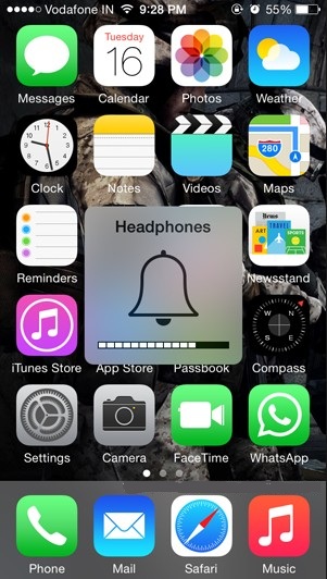 iPhone Stuck in Headphone Mode